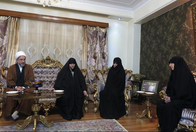 Ayatollah Araki meeting with late Roknabadi
