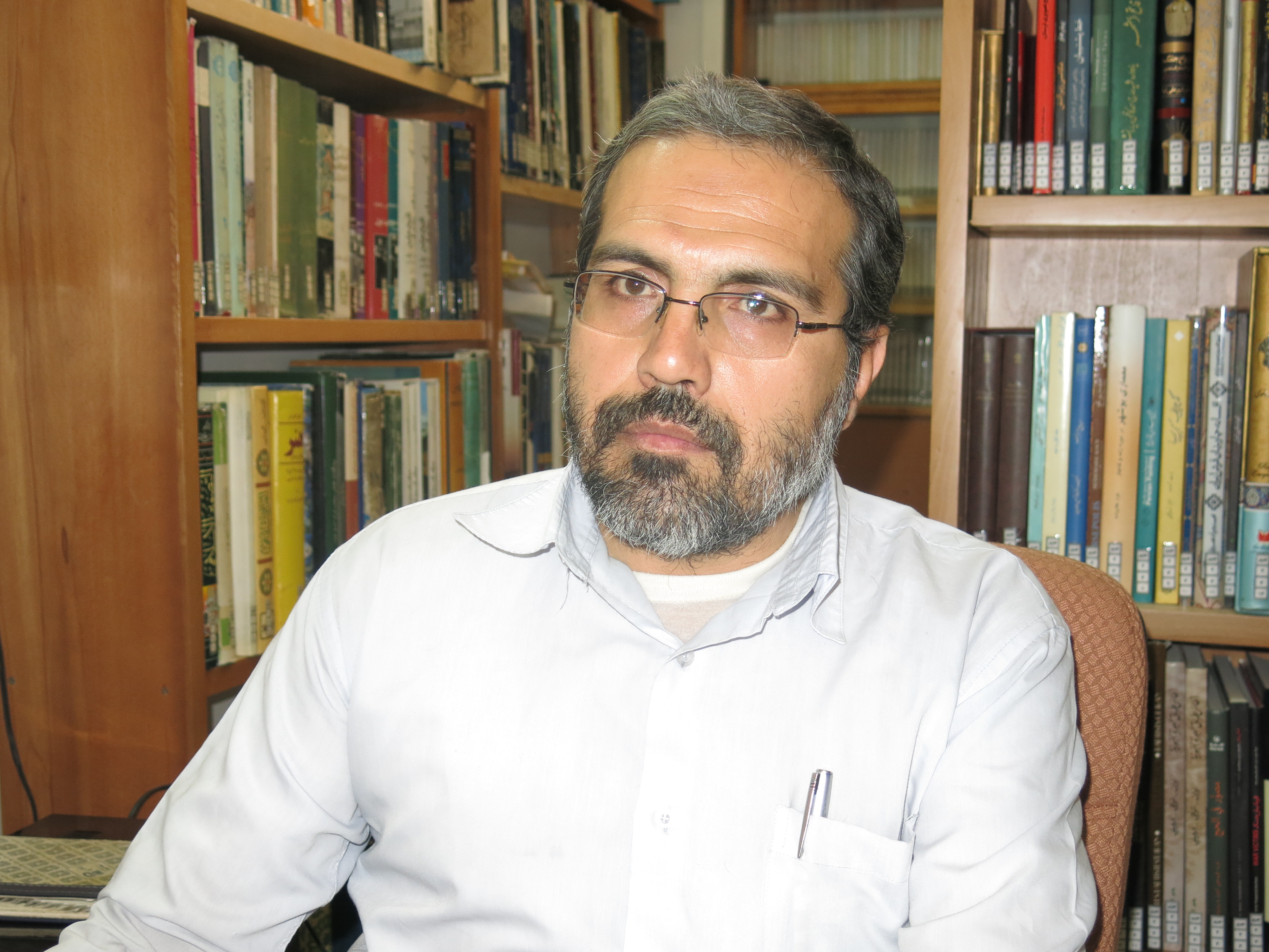 رضا اباذری، مسؤول اجرایی کتابخانه تخصصی تاریخ اسلام و ایران