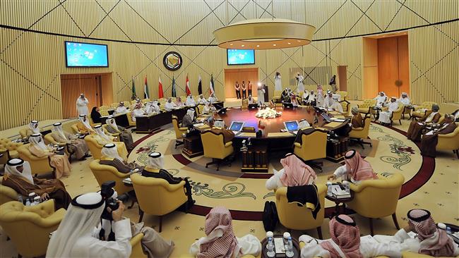 File photo shows ministers from the six-nation Arab bloc of the Persian Gulf region, knows as the [P]GCC, during a meeting.
