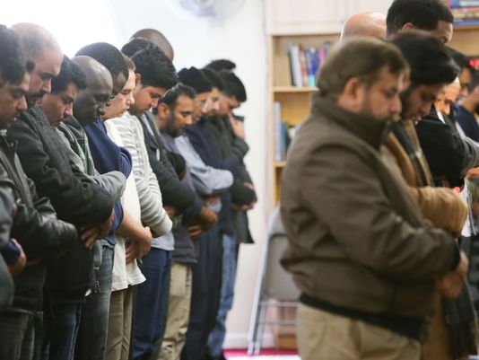 US Muslim Praying
