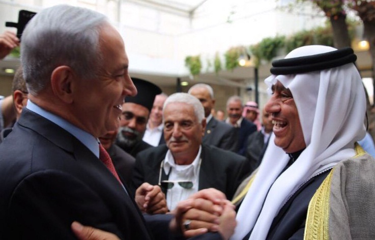 Benyamin Netanyahu Israeli PM and an Arab official