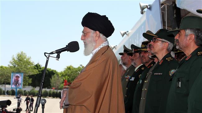 Leader of the Islamic Revolution Ayatollah Seyyed Ali Khamenei (L) addresses graduation ceremony of cadets at Tehran’s Imam Hossein University, May 10, 2017. (leader.ir)
