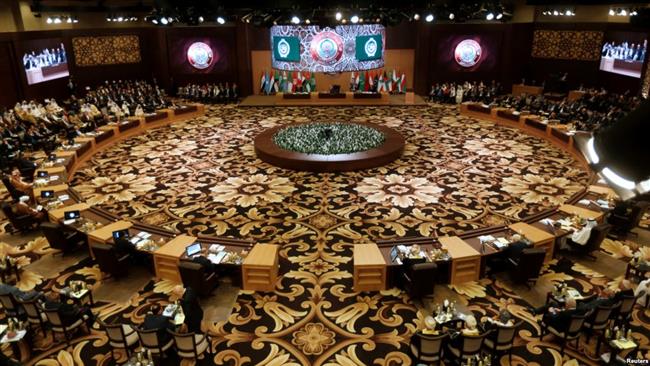 Arab leaders and heads of delegations attend the 28th ordinary summit of the Arab League at the Dead Sea, Jordan, March 29, 2017.
