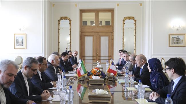Iranian Foreign Minister Mohammad Javad Zarif (4th L) and his French counterpart, Jean-Yves Le Drian (3rd R), meet in Tehran on March 5, 2018. (Photo by IRNA)
