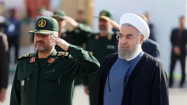 Iranian President Hassan Rouhani (R) and IRGC Commander Major General Mohammad Ali Jafari (file photo)
