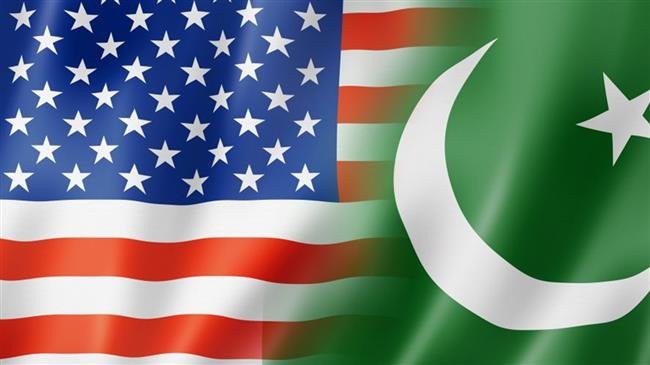 National flags of the US (L) and Pakistan

