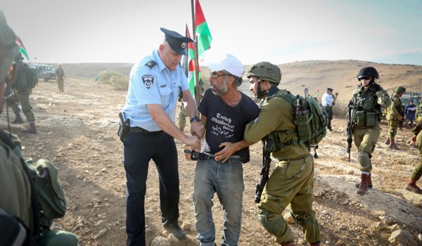 Israeli Forces injure Journalists and Palestinians