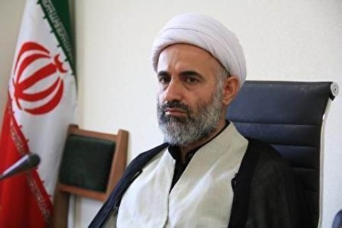 Serving the Islamic Revolution is the duty of the Islamic Seminaries