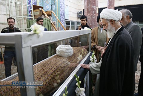Farewell ceremony for Ayatollah Momen's was held in Qom