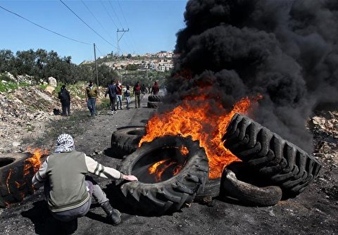 Israeli Soldiers Clash with Palestinian Protesters Near West Bank City of Nablus