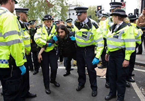 Police Arrest Extinction Rebellion Activists at Marble Arch in London