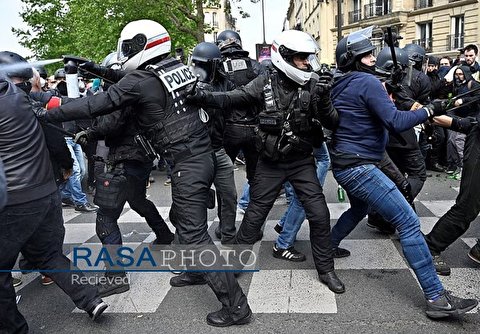 French Police Clash with May Day Protesters in Paris, 165 Arrested