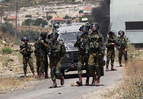 Israeli Soldiers Clash with Palestinian Protesters Near West Bank City of Nablus