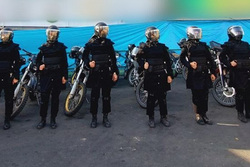 تلخی و شیرینی‌های زنان پلیس یگان ویژه/ لباس‌های سیاه چگونه طراحی شدند؟