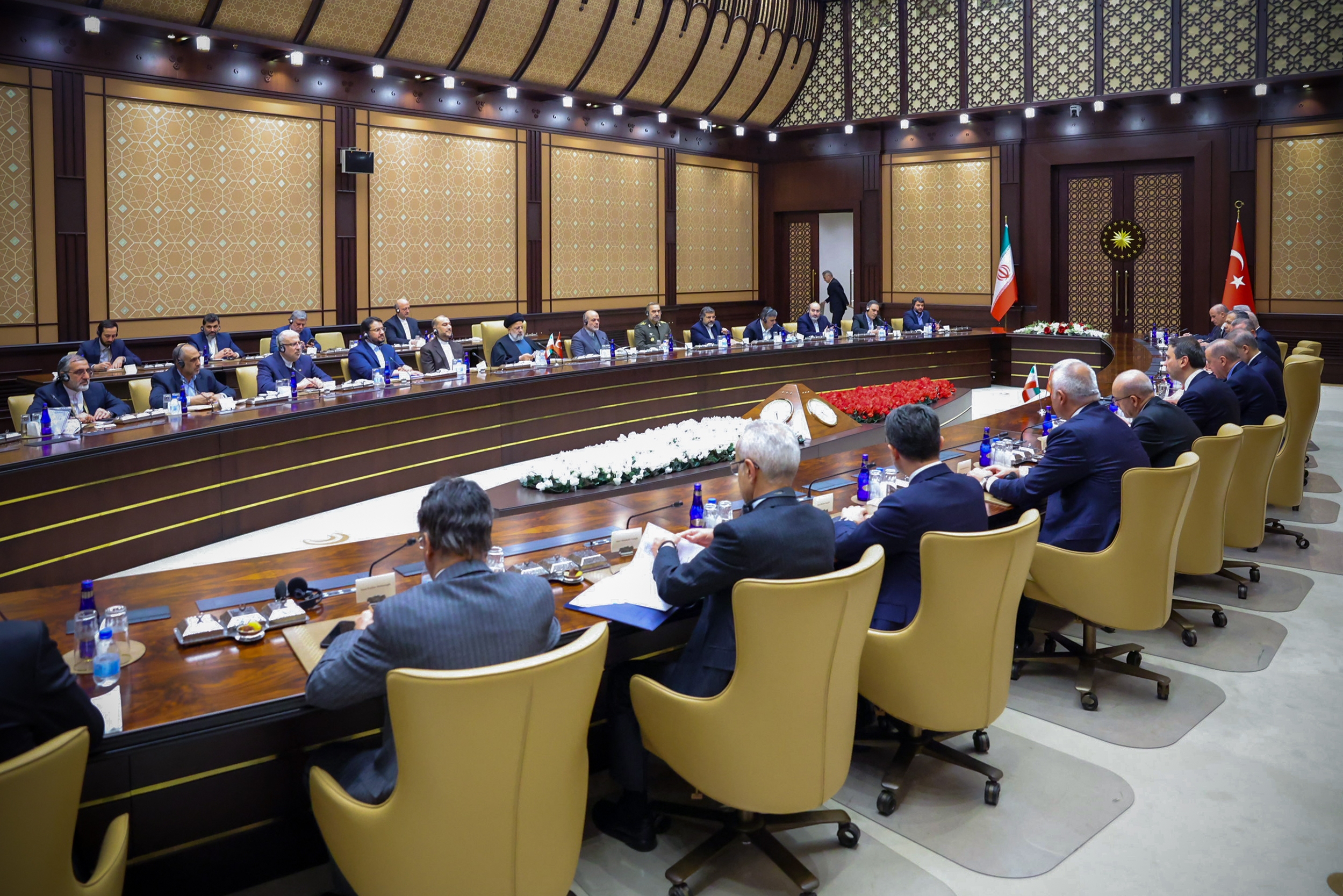 اجرای توافقات صورت گرفته در شورای عالی همکاری‌ها تأمین‌کننده منافع دو کشور و دو ملت است