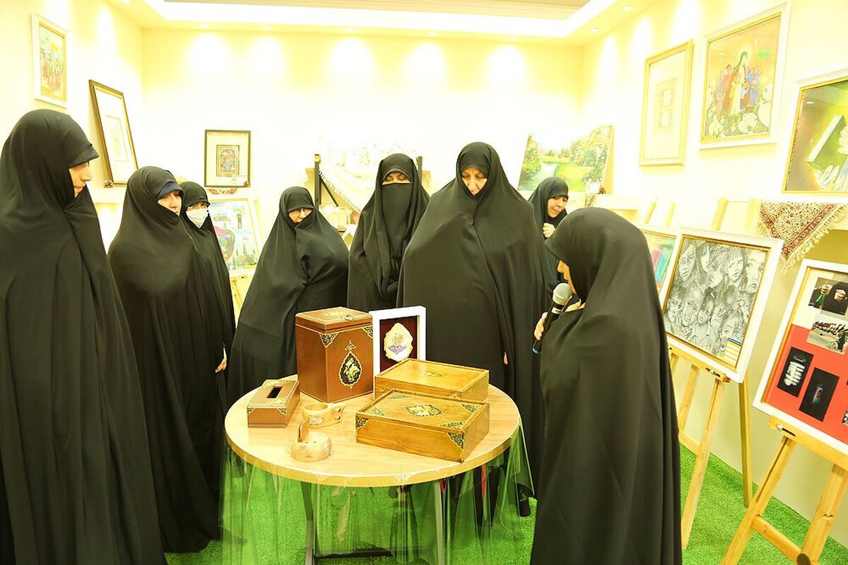افتتاح نمایشگاه «آفرینه» در جامعةالزهرا