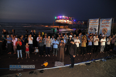 تبلیغ طلاب جوان در ساحل دریا | برگزاری نماز جماعت؛ فرح آباد ساری
