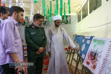 بازدید سردار رمضان شریف سخنگوی سپاه از نمایشگاه 