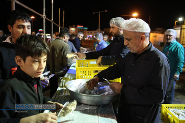 اطعام مهدوی زائران جمکران در ماه مبارک رمضان