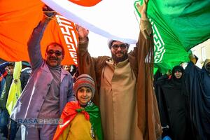 حضور باشکوه مردم قم در راهپیمایی یوم الله 22 بهمن