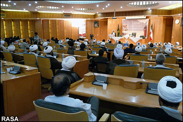 روحانیت و مرجعیت پیروزی انقلاب را رقم زد