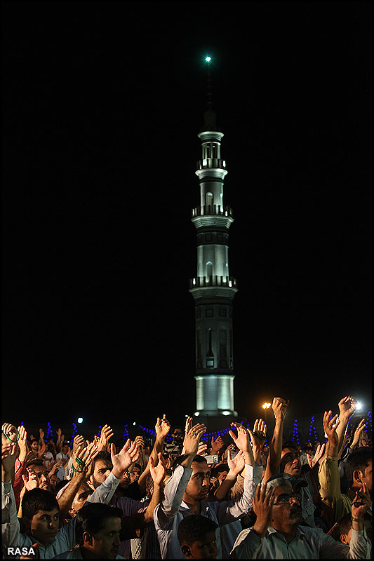 قم در شب نيمه شعبان