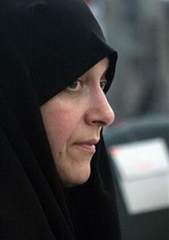 نيره اخوان