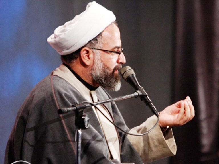 رمز پیروزی اسلام در طول تاریخ پیروی از رهبران و فقها دینی است