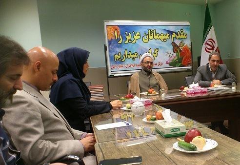 کرسیهای آزاد اندیشی به رادیو دانش میآید