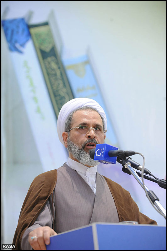 مراسم رونمايي از آثار آيت‌الله مکارم شيرازي در مجتمع آموزش عالي امام خميني(ره)