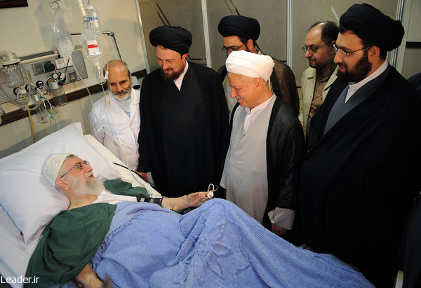 Ayatollah Khamenei receives guests in hospital