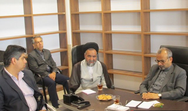بازديد مدير حوزههاي علميه استان مرکزي از مجتمع حوزوي خاتم الانبياء اراک