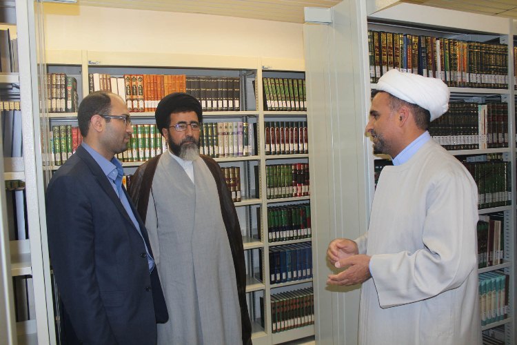بازديد از کتابخانه امام صادق(ع)