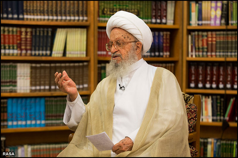 Ayatollah Makarem records TV show for Ramadan nights