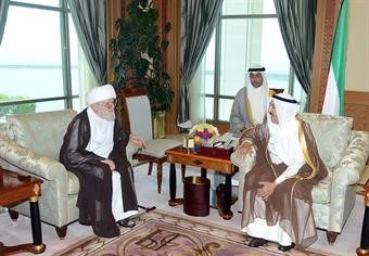 Ayatollah Taskhiri meeting Emir of Qatar