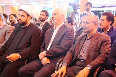 آيين رونمايي از سه جلد کتاب از آثار حجت الله نيکي ملکي، که درسالن پامچال اراک 