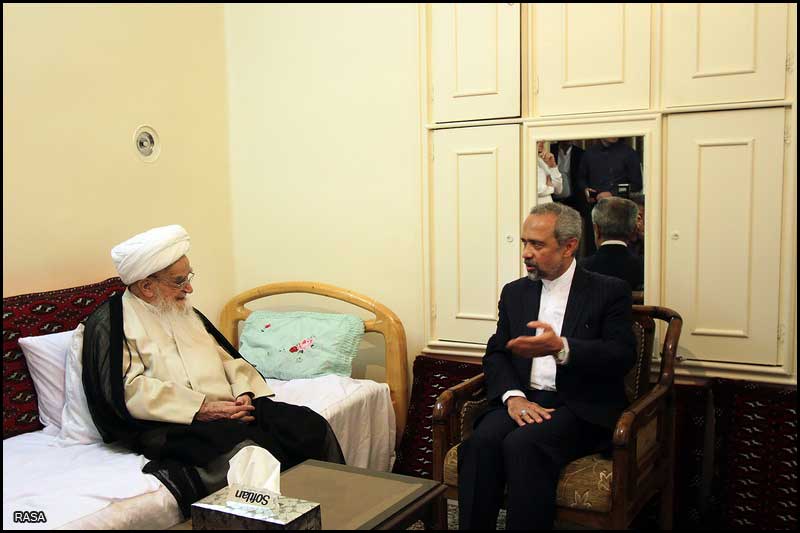 Ayatollah Safi-Golpaygani and Dr Nahavandian 