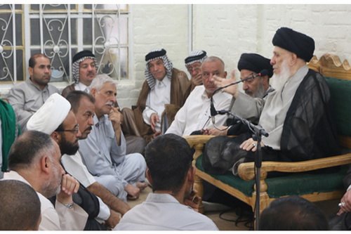 Ayatollah al-Hakim and servants of the Holy Shrine of Imam al-Husayn