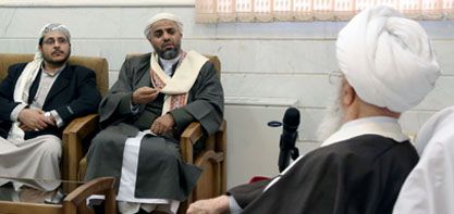 Ayatollah Makarem-Shirazi in a meeting with Sayyid Shamsuddin Sharafuddin. 