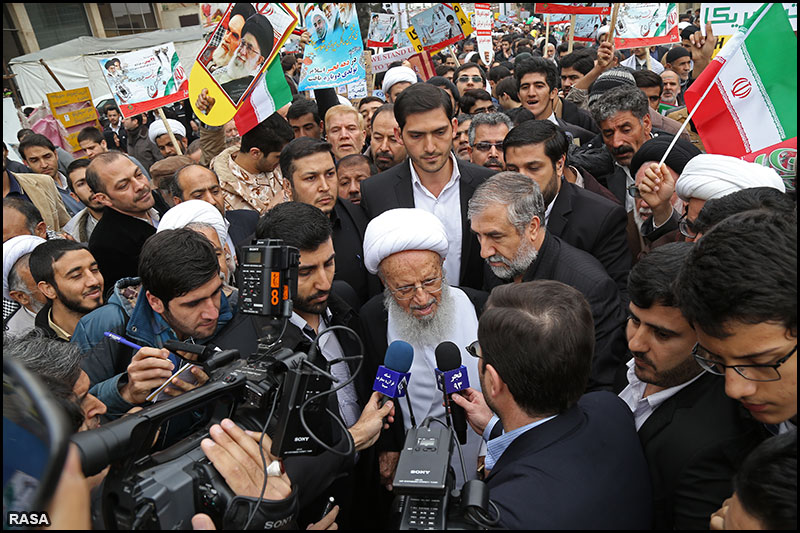 Ayatollah Makarem-Shirazi at 22 Bahman rally in Qom