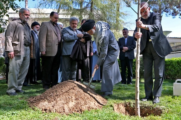 Ayatollah Khamenei plants tree