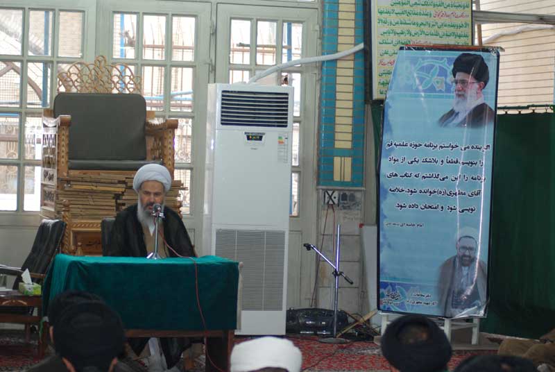 آيت الله عبدالنبي نمازي درجمع اساتيد حوزه علميه كاشان
