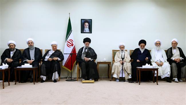Ayatollah Sayyed Ali Khamenei receives members of Iran’s Assembly of Experts in Tehran on May ۲۶, ۲۰۱۶