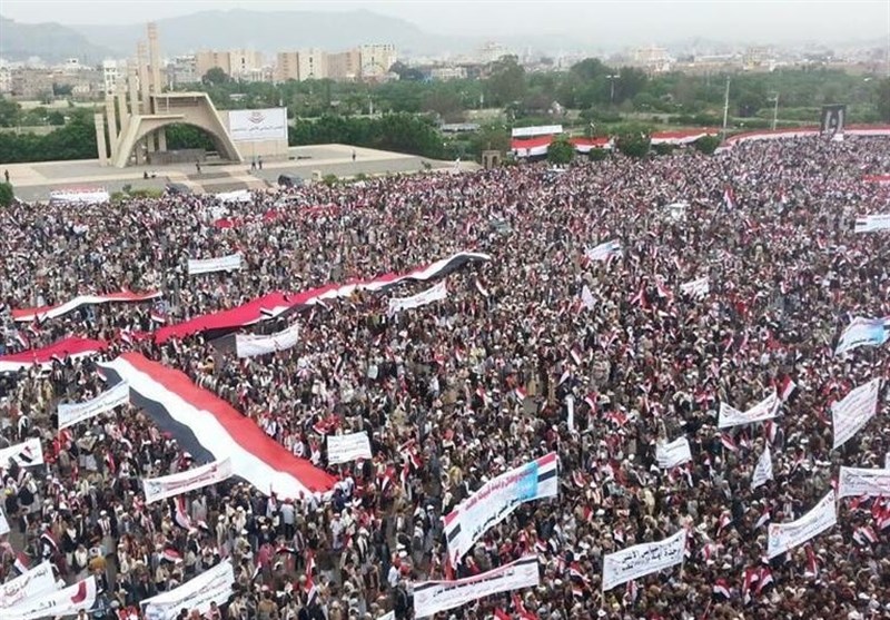 Hundreds of Thousands in Yemen March in Support of Houthis