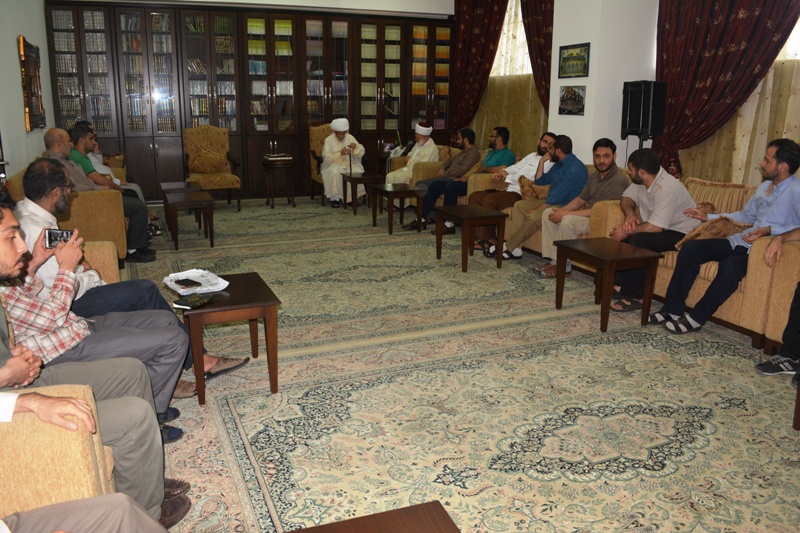 Ayatollah al-Nabulsi in meeting with Shaykh al-Jabri