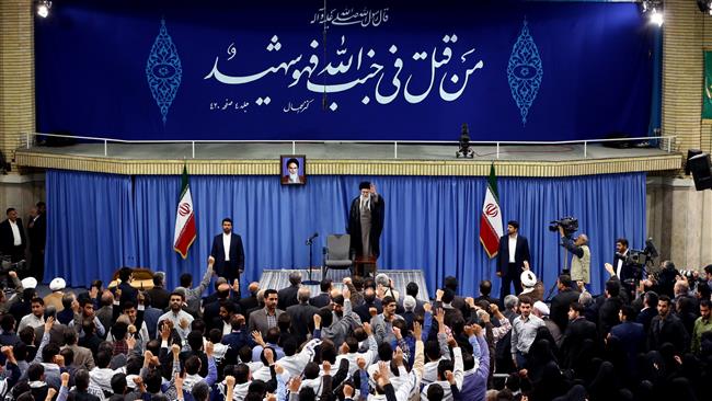 Ayatollah Khamenei receives families of Hajj pilgrimage victims, in Tehran, September 7, 2016