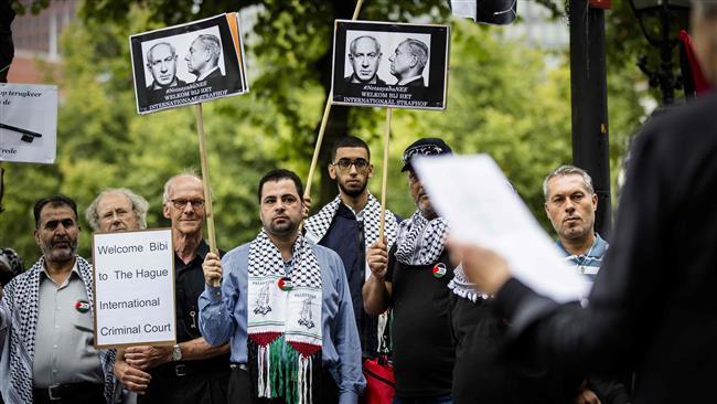 People demonstrate against Israeli Prime Minister Benjamin Netanyahu