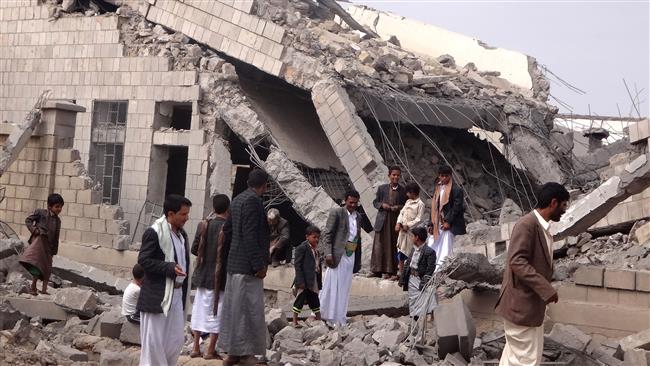 Yemenis inspect the rubble of a school destroyed by a Saudi airstrike on the outskirt of Sa’ada province, September 14, 2016. (Photo by AFP)
