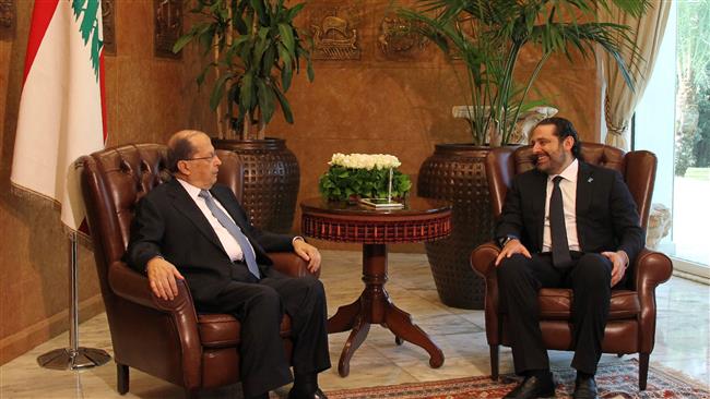 Lebanese President Michel Aoun (L) meets with Prime Minister-designate Saad Hariri at the presidential palace near Beirut, Lebanon, on November 3, 2016. (Photo by AFP)
