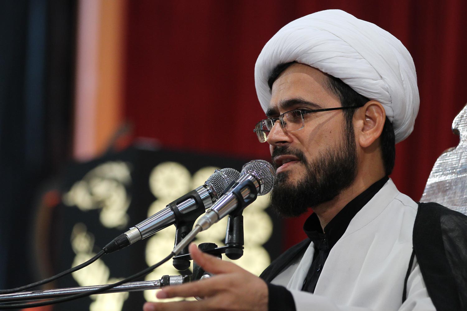حجتالاسلام یوسف جمالی مدیر حوزه علمیه خواهران استان بوشهر
